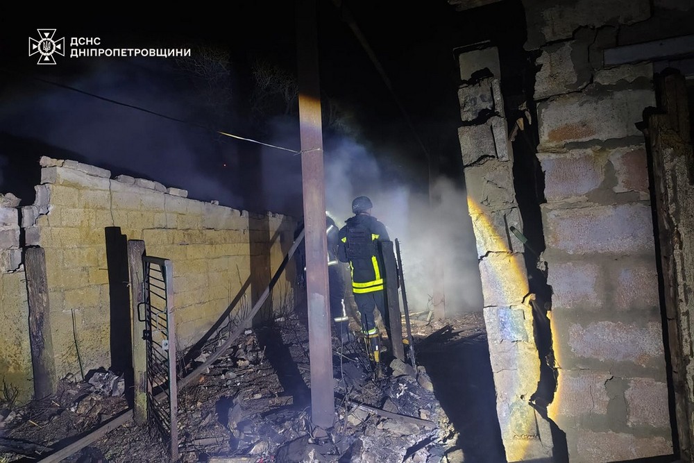 Постраждали три райони: наслідки обстрілів Дніпропетровщини в ніч на 30 березня показали у ДСНС Постраждали три райони: наслідки обстрілів Дніпропетровщини в ніч на 30 березня показали у ДСНС