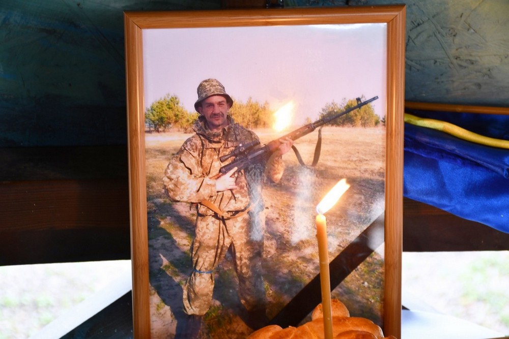 Вбиті росією мешканці Нікопольщини: Захисник з Нікополя Сергій Левченко 8 березня відзначав би 38-річчя. Але йому назавжди 36. І сьогодні ми вшановуємо пам’ять Героя!