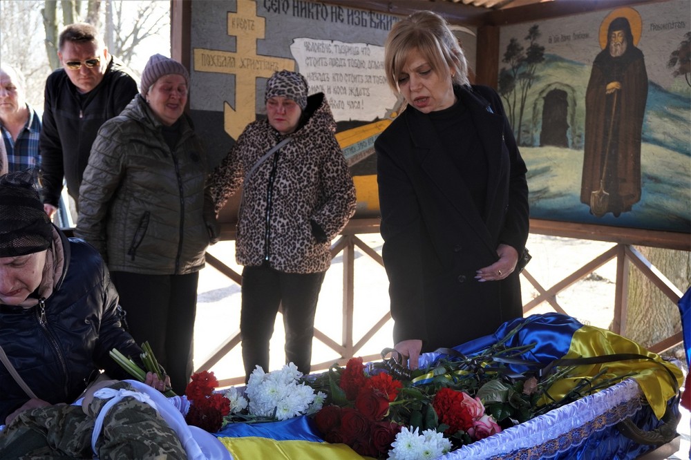 Нікополь провів в останню путь Захисника 7