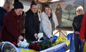 Нікополь провів в останню путь Захисника 8