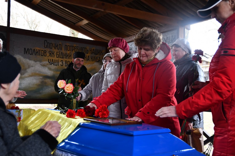 Нікополь сьогодні провів в останню путь полеглого Захисника 4 Нікополь сьогодні провів в останню путь полеглого Захисника 4