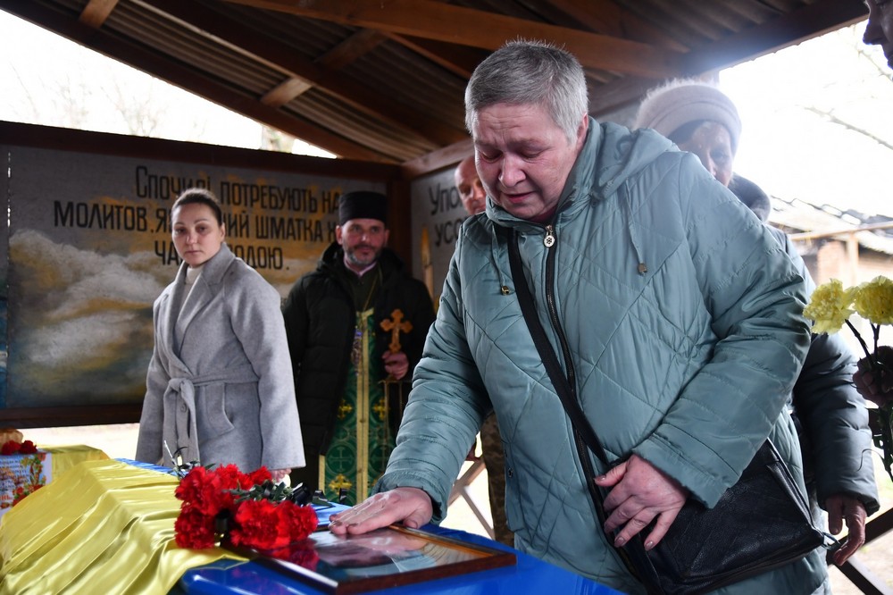 Нікополь сьогодні провів в останню путь полеглого Захисника 7 Нікополь сьогодні провів в останню путь полеглого Захисника 7