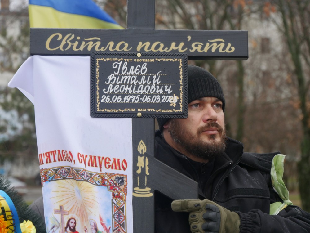 Вбиті росією мешканці Нікопольщини. Захисник з Покрова Віталій Івлєв загинув 6 березня 2023 року. Тож сьогодні треті роковини його смерті, і ми вшановуємо пам’ять Героя.