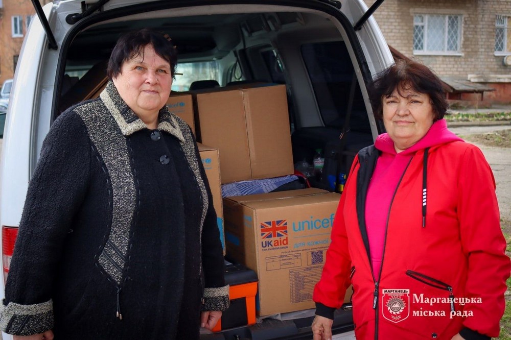 Родини з дітьми Марганецької громади отримали понад 1200 гігієнічних наборів від ЮНІСЕФ Родини з дітьми Марганецької громади отримали понад 1200 гігієнічних наборів від ЮНІСЕФ