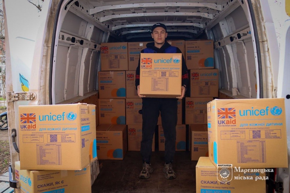 Родини з дітьми Марганецької громади отримали понад 1200 гігієнічних наборів від ЮНІСЕФ 5 Родини з дітьми Марганецької громади отримали понад 1200 гігієнічних наборів від ЮНІСЕФ 5