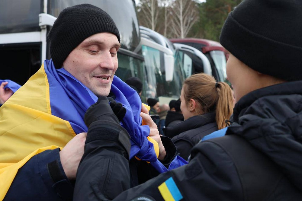 Ще 36 захисників з Дніпропетровщини повернулися з ворожого полону 2