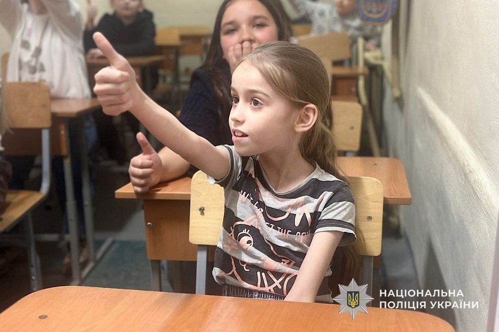  Школярам Покрова пояснили основні правила дорожнього руху (фото)