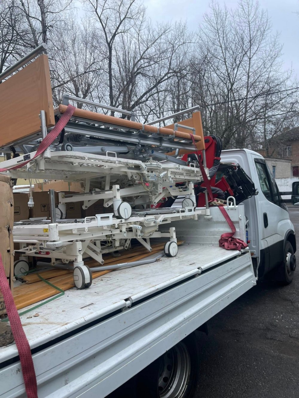 Територіальний центр Нікополя отримав багатофункціональні ліжка від благодійників 2 Територіальний центр Нікополя отримав багатофункціональні ліжка від благодійників 2