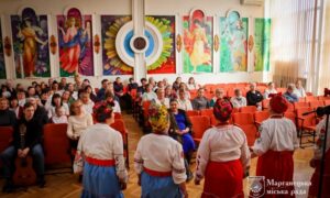  У Марганецькій центральній лікарні привітали жінок зі святом (фото)