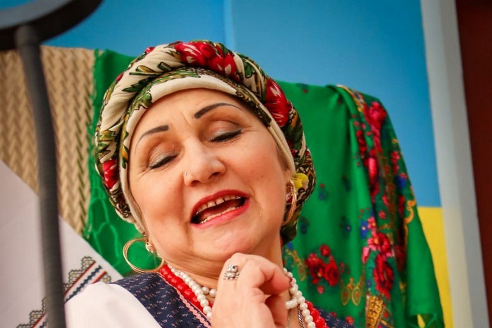  У Марганецькій центральній лікарні привітали жінок зі святом (фото) 9