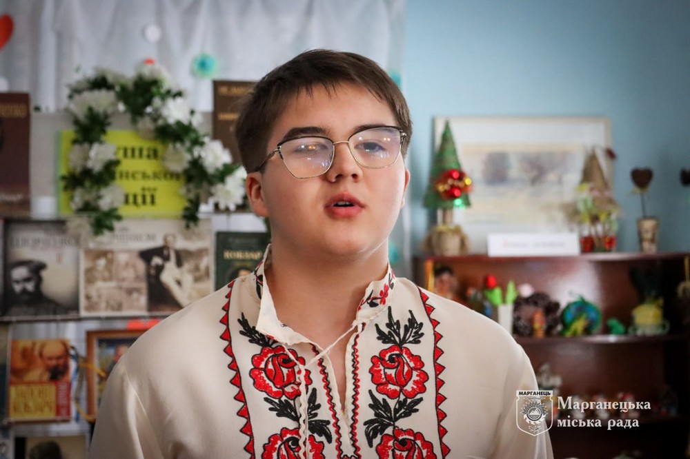  У  бібліотеці Марганця відбулися 10