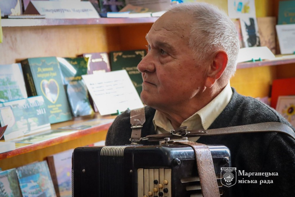  У  бібліотеці Марганця відбулися 7
