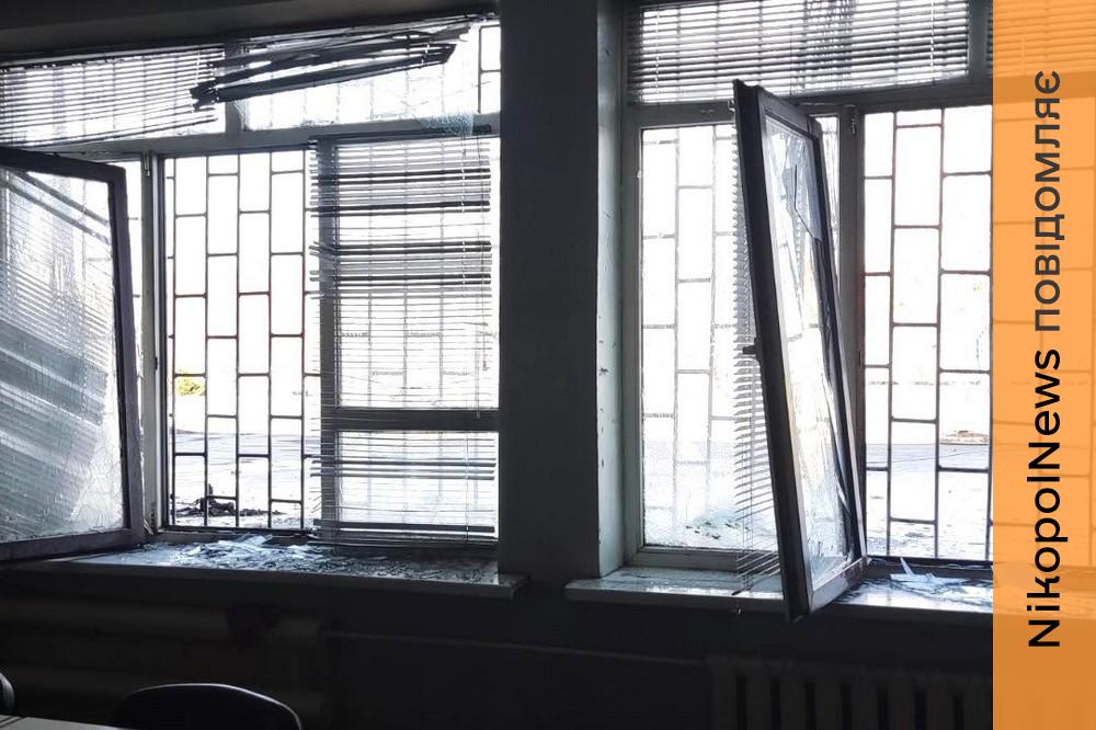 Ворог атакував дроном кабінет однієї з шахт та автобус на Дніпропетровщині 10 березня 1 Ворог атакував дроном кабінет однієї з шахт та автобус на Дніпропетровщині 10 березня