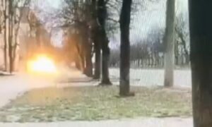 Мама загинула раніше, вони удвох на світі: сьогодні у Нікополі ворог важко поранив бабусю і онука – потрібна допомога