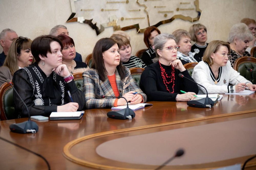 на Дніпропетровщині обговорили підготовку нових Стратегій розвитку закладів освіти (фото) 4