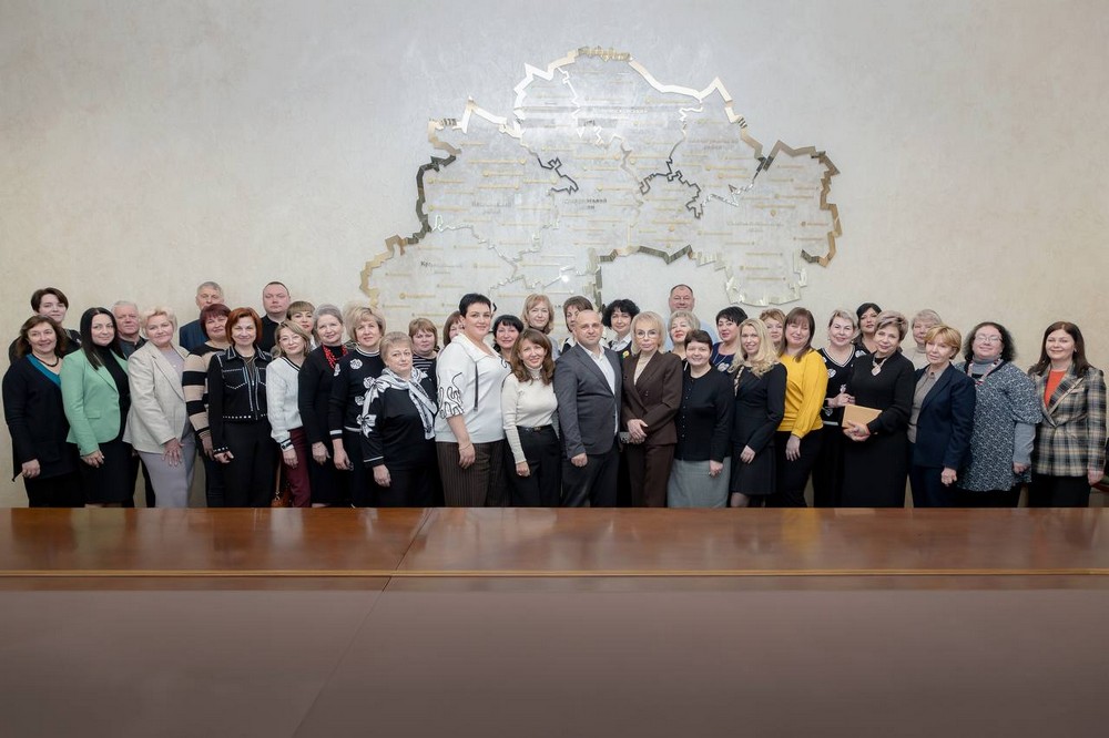 на Дніпропетровщині обговорили підготовку нових Стратегій розвитку закладів освіти (фото) 8