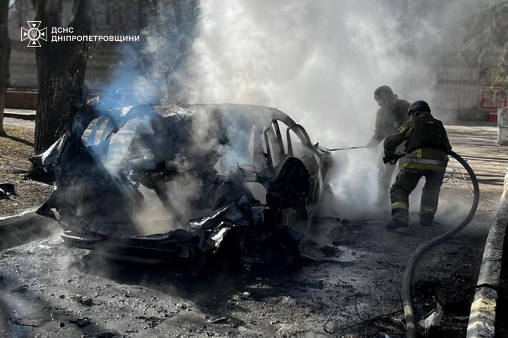 наслідки обстрілів Нікополя та області 10 березня