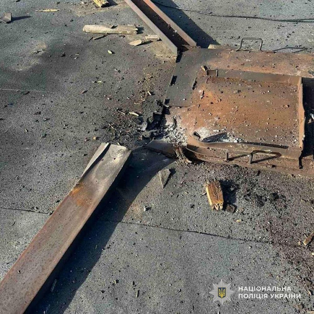 наслідки обстрілів Нікополя та області зафіксували поліцейські 4