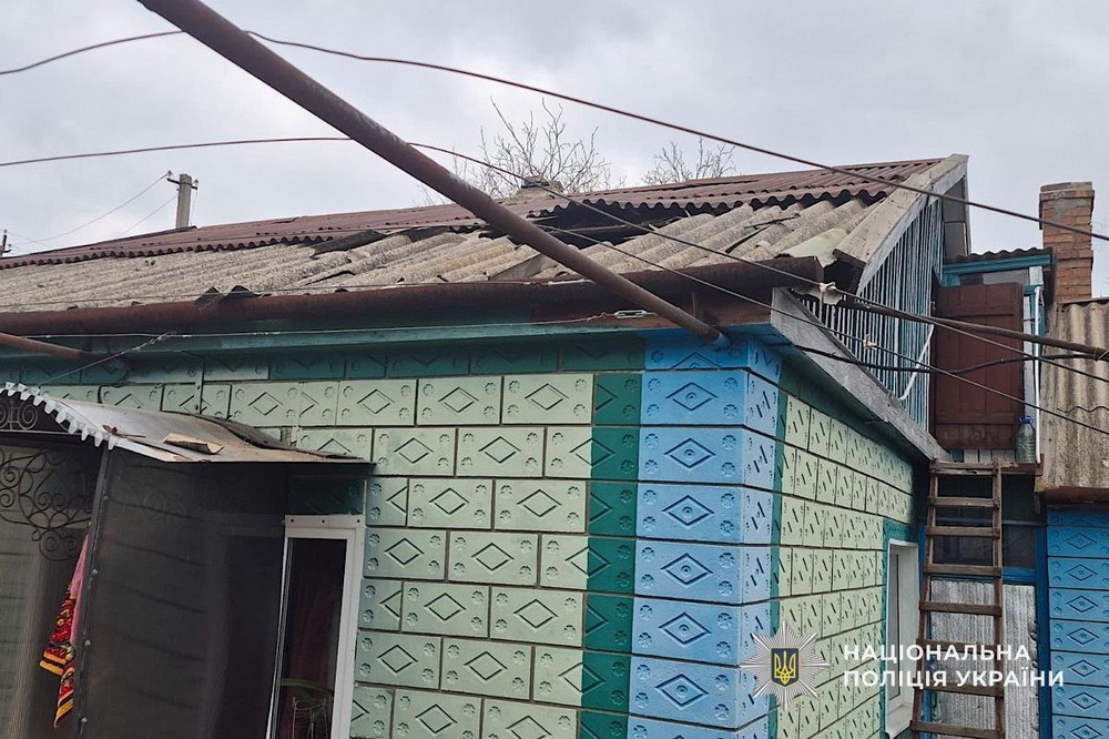 наслідки обстрілів Нікополя та області зафіксували поліцейські 7