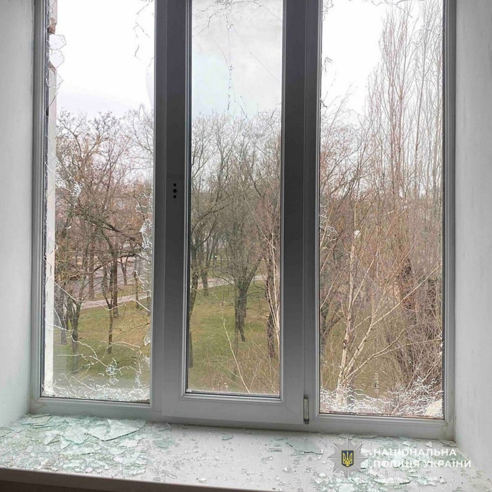 наслідки обстрілів Нікополя та області зафіксували поліцейські 8