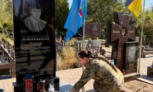 Майже 18 млн на допомогу і 70 пам’ятників: про вшанування полеглих Захисників у Нікополі і ветеранську політику розповів Олександр Саюк