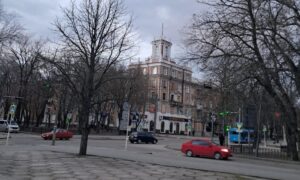 Похмуро і можливий сніг з дощем: погода у Нікополі 19 березня