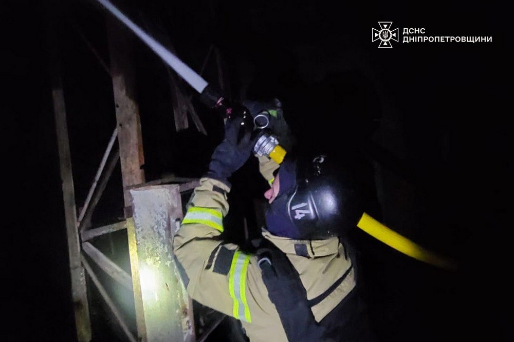 Фото наслдіків ворожих атак на Дніпропетровщині Фото наслдіків ворожих атак на Дніпропетровщині