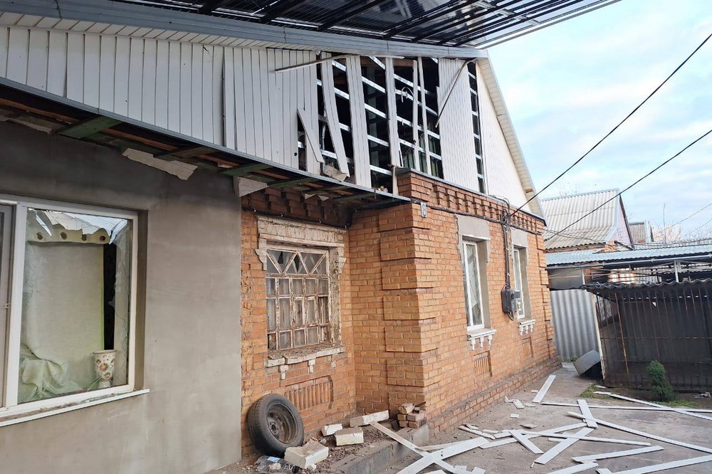 У Нікополі є загиблий і поранена – ворог накрив місто «Градом», також під ударом були Нікопольський, Самарівський і Синельниківський райони (фото)