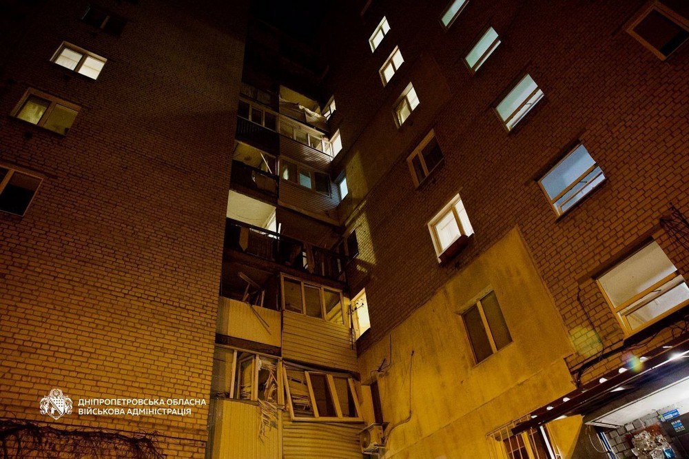 10 поранених і руйнування: ворог масовано атакував Дніпро, вдарив з РСЗВ по Нікопольщині, бив по Синельниківщині (фото)