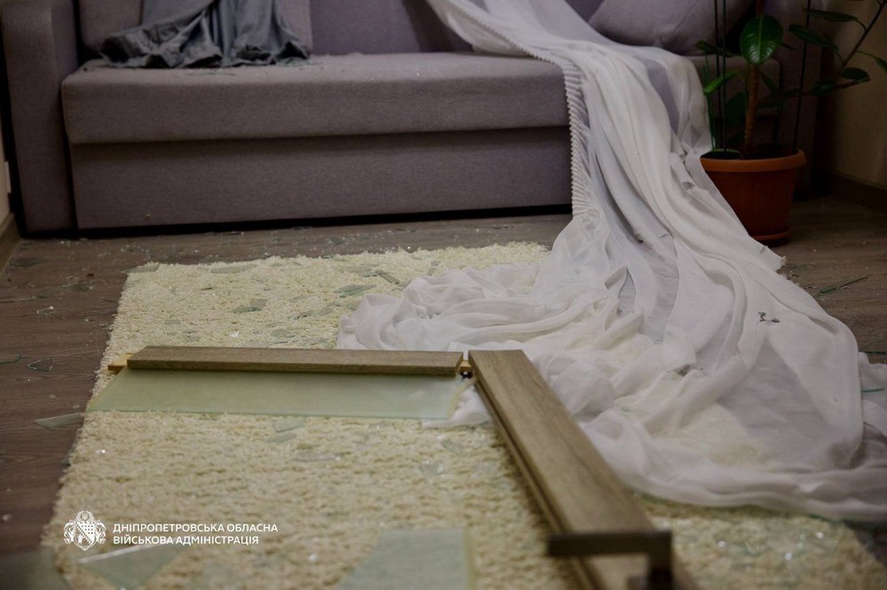 10 поранених і руйнування: ворог масовано атакував Дніпро, вдарив з РСЗВ по Нікопольщині, бив по Синельниківщині (фото)