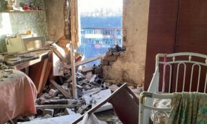 У Нікополі побито багатоповерхівки і телемайстерню, є поранені на Синельниківщині, ворог масовано атакував область БпЛА (фото)