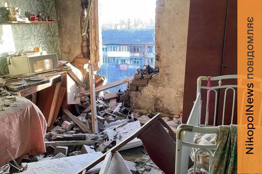 У Нікополі побито багатоповерхівки і телемайстерню, є поранені на Синельниківщині, ворог масовано атакував область БпЛА (фото)