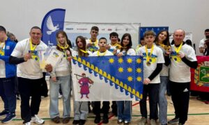 Команда з Нікопольщини отримала блискучі результати у Всеукраїнському конкурсі «Україна єднає серця»