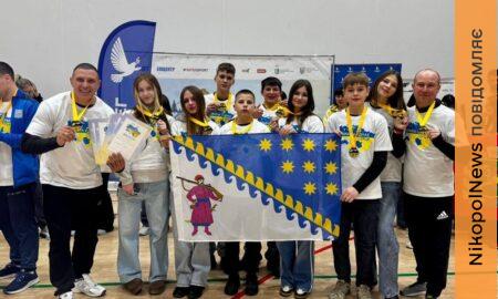 Команда з Нікопольщини отримала блискучі результати у Всеукраїнському конкурсі «Україна єднає серця»