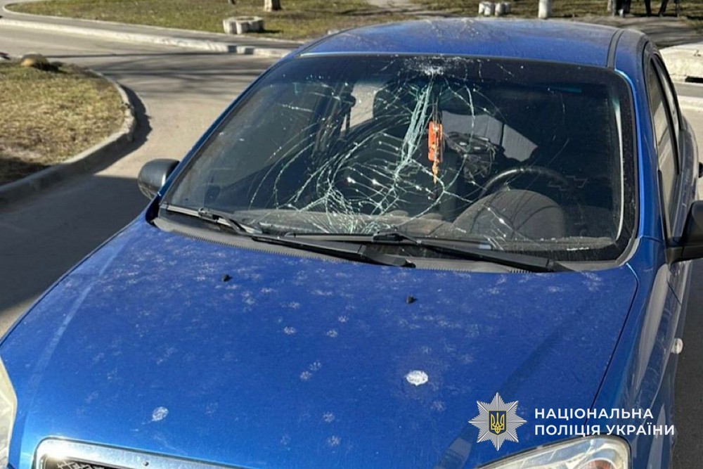 Четверо поранених на Нікопольщині і ще троє в області, під ударом АЗС, будинок культури, автівки, багатоповерхівки – поліція розповіла про наслідки ворожих атак