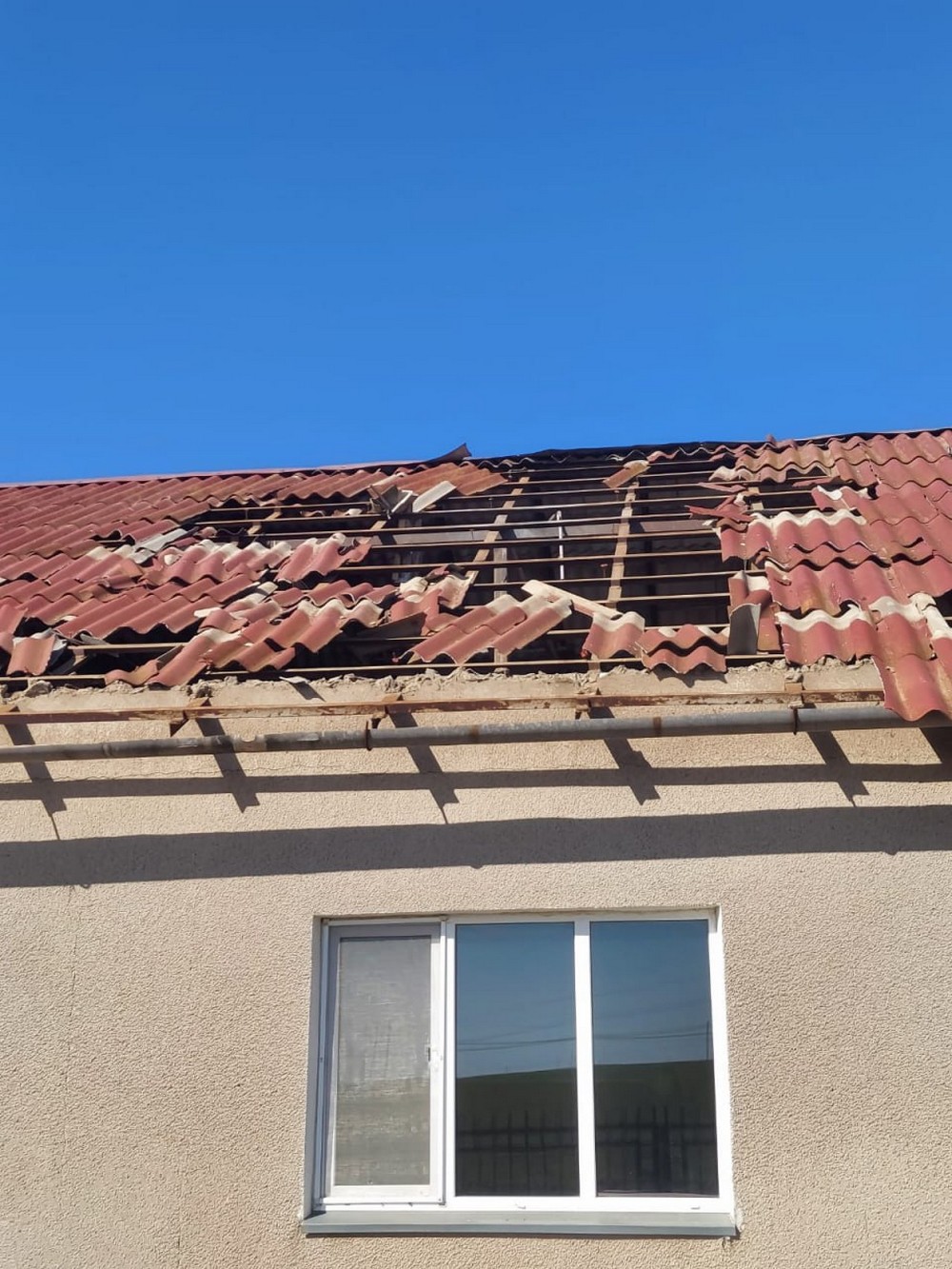 У Нікополі сталися пожежі, є поранений на Синельниківщині – ворог обстріляв два райони області вдень 13 березня