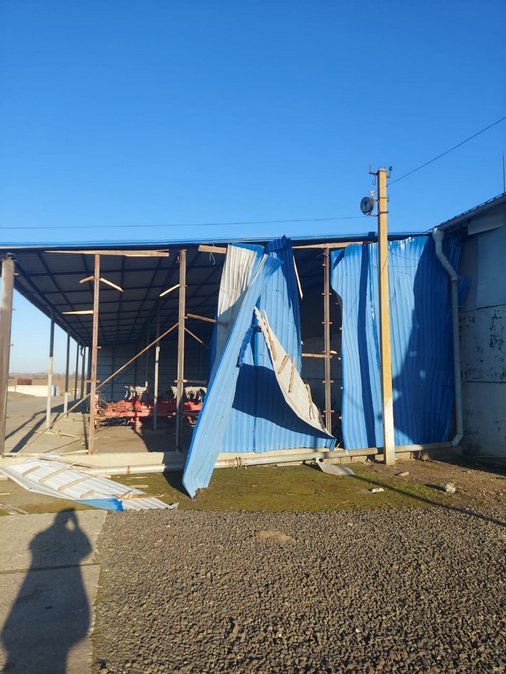 У Нікополі сталися пожежі, є поранений на Синельниківщині – ворог обстріляв два райони області вдень 13 березня