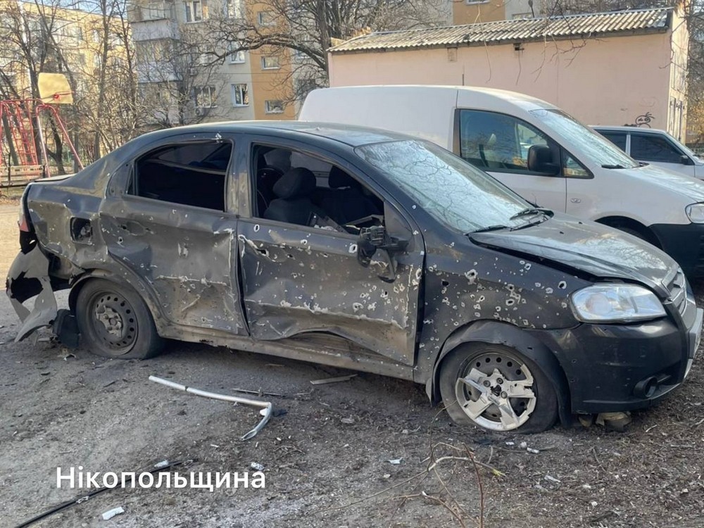 У Нікополі двоє поранених і руйнування, також є поранені у Дніпрі і Синельниківському районі внаслідок ворожих атак (фото) У Нікополі двоє поранених і руйнування, також є поранені у Дніпрі і Синельниківському районі внаслідок ворожих атак (фото)