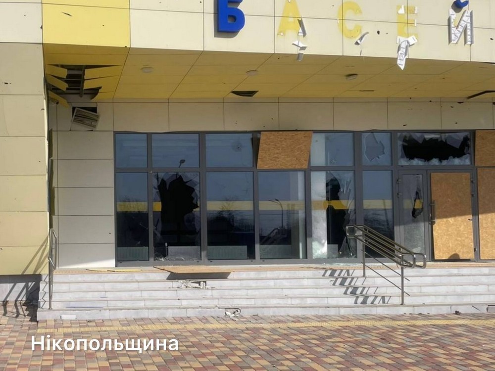 У Нікополі двоє поранених і руйнування, також є поранені у Дніпрі і Синельниківському районі внаслідок ворожих атак (фото) У Нікополі двоє поранених і руйнування, також є поранені у Дніпрі і Синельниківському районі внаслідок ворожих атак (фото)