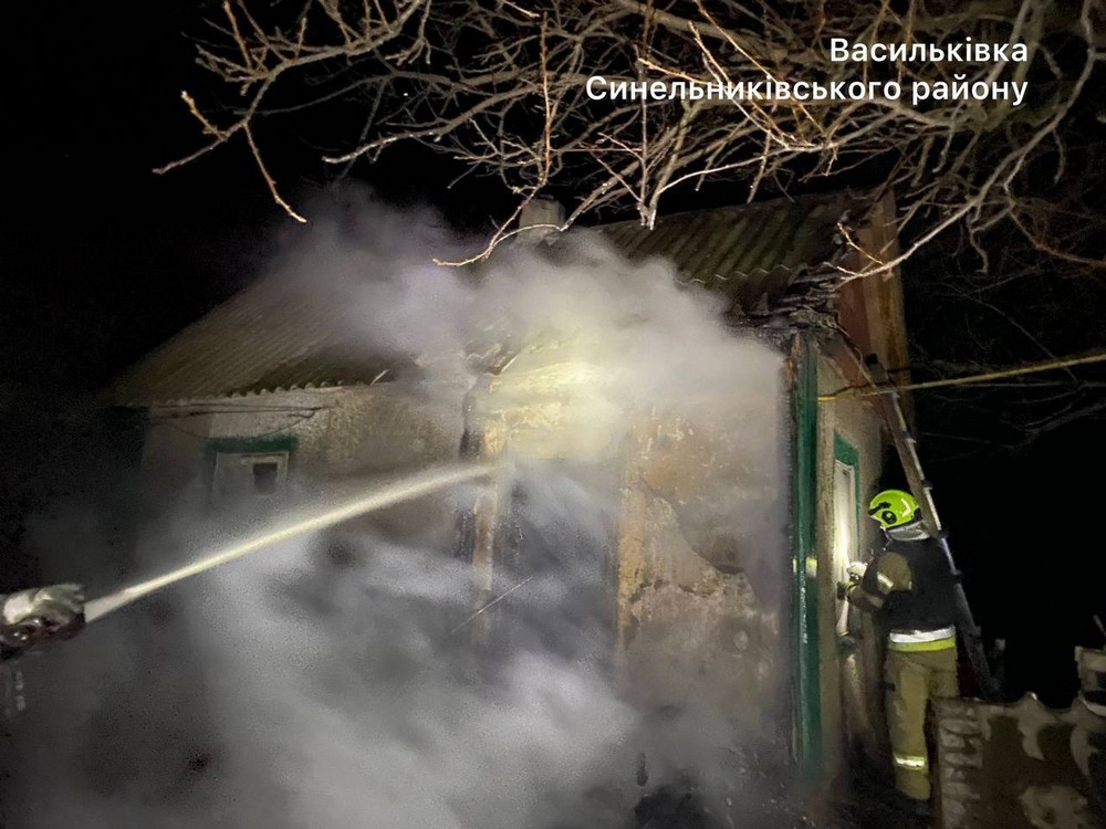 На Нікопольщині є поранена, ворог атакував район РСЗВ, також під ударами була Синельниківщина