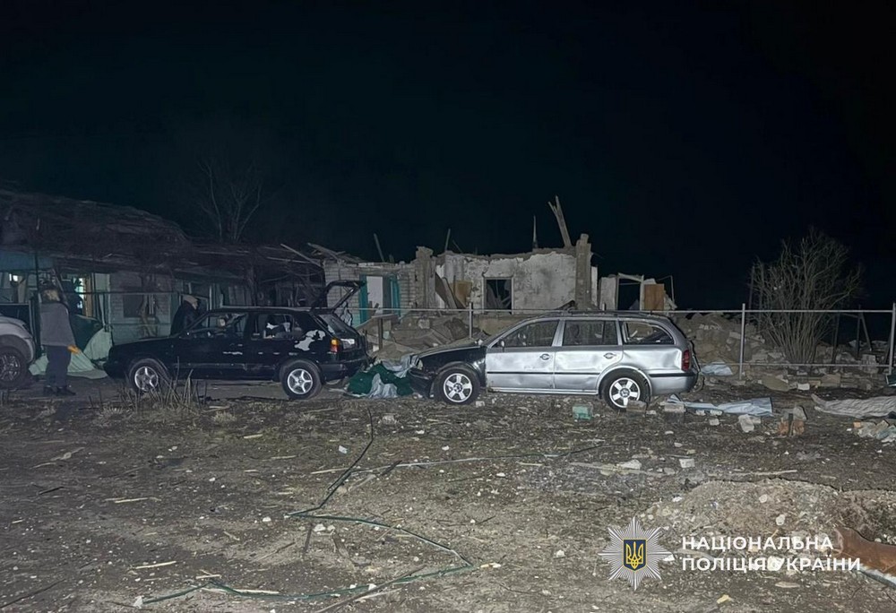 Удари по АЗС на Нікопольщині, поранені у Павлоградському і Синельниківському районах, атака на Криворіжжя – поліція про наслідки ворожого терору за добу