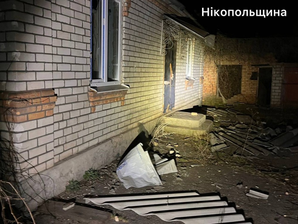 Ворог накрив Нікопольщину з РСЗВ, двоє поранених на Синельниківщині: як пройшла ніч 20 березня у Дніпропетровській області