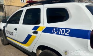 Ворог атакував жінку і дитину у Нікополі біля магазину, у Мирівській громаді вдарив по мопеду з родиною, на Синельниківщині є загиблі – поліція (фото)