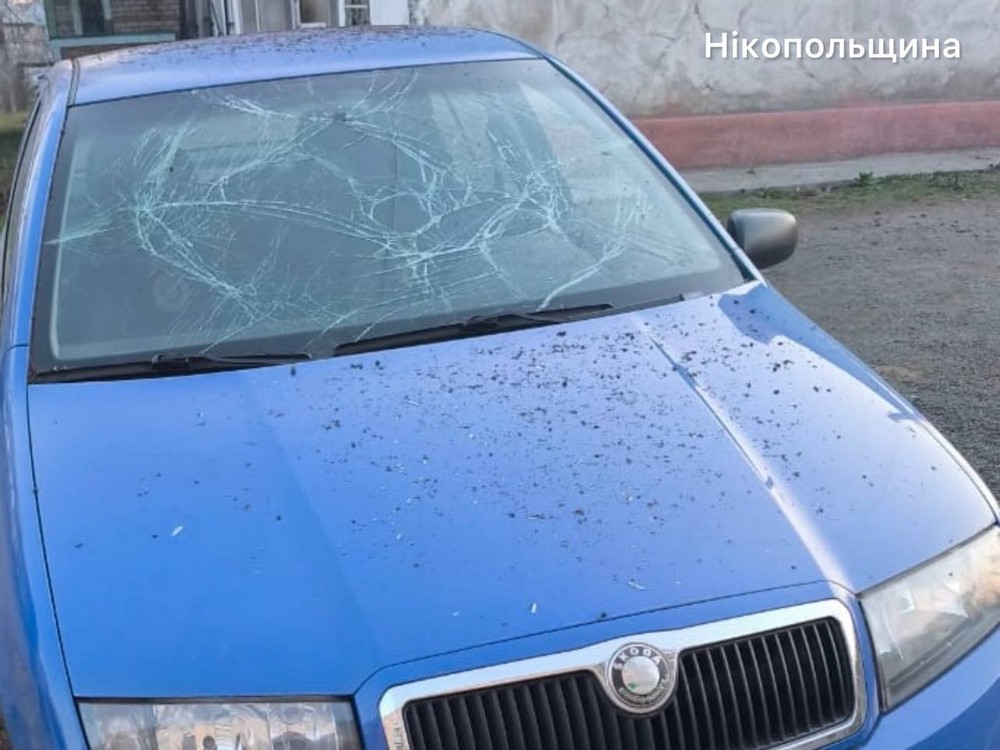 У Нікополі побито багатоповерхівки і автівки, двоє поранених у Кривому Розі, під ударом була і Синельниківщина (фото) У Нікополі побито багатоповерхівки і автівки, двоє поранених у Кривому Розі, під ударом була і Синельниківщина (фото)