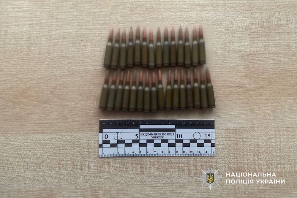 У Нікополі і Кам’янському районі викрили торгівців вогнепальною зброєю У Нікополі і Кам’янському районі викрили торгівців вогнепальною зброєю