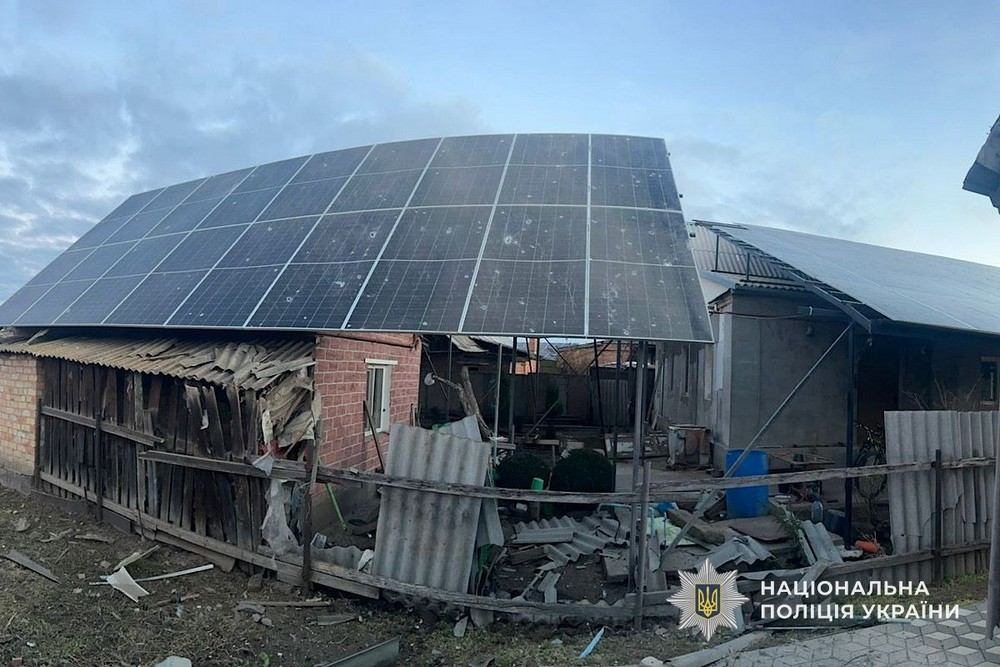 Особу водія встановили: смертельний обстріл Нікополя, поранені у Кривому Розі, удари по Синельниківщині – поліція про наслідки ворожих атак за добу Особу водія встановили: смертельний обстріл Нікополя, поранені у Кривому Розі, удари по Синельниківщині – поліція про наслідки ворожих атак за добу