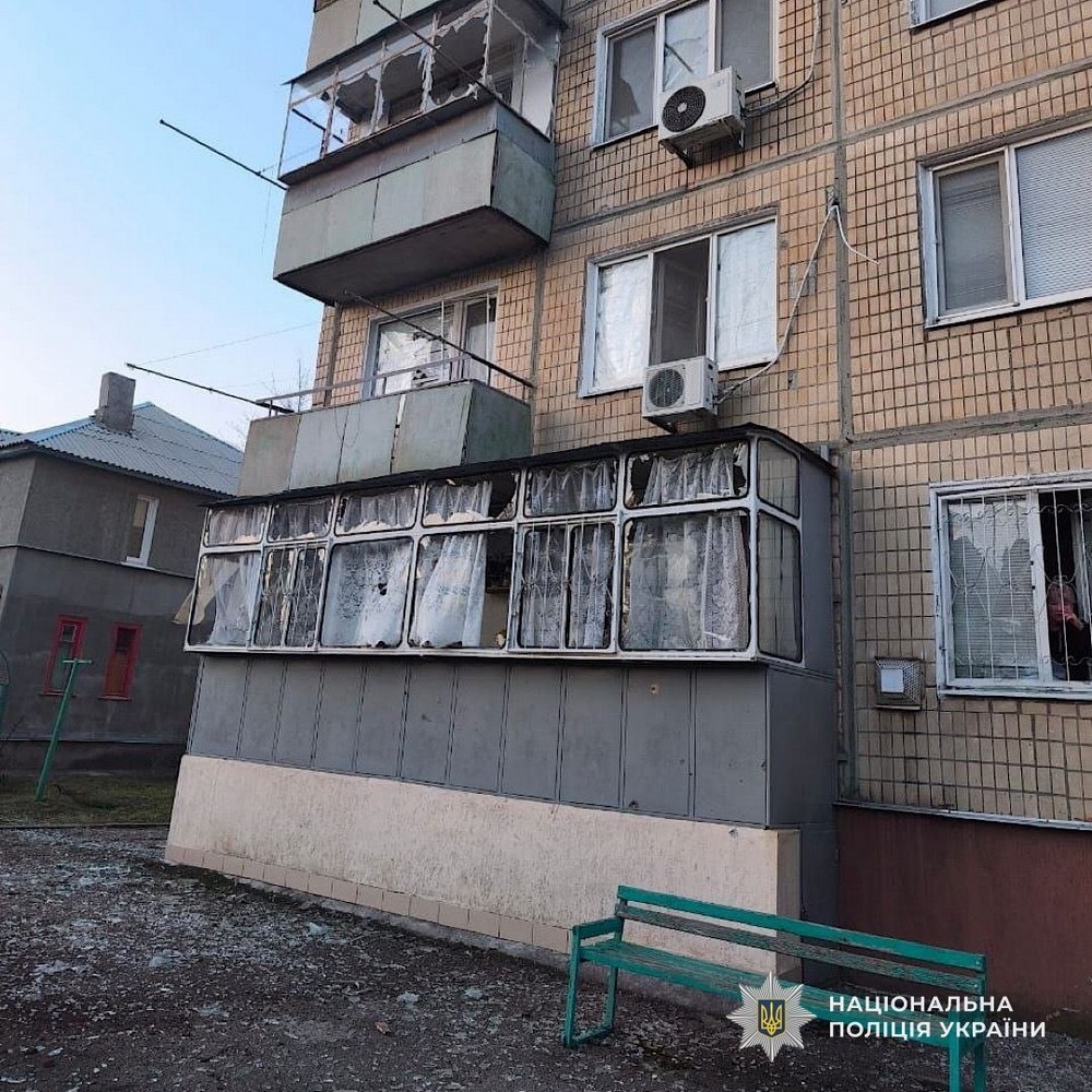 Особу водія встановили: смертельний обстріл Нікополя, поранені у Кривому Розі, удари по Синельниківщині – поліція про наслідки ворожих атак за добу Особу водія встановили: смертельний обстріл Нікополя, поранені у Кривому Розі, удари по Синельниківщині – поліція про наслідки ворожих атак за добу