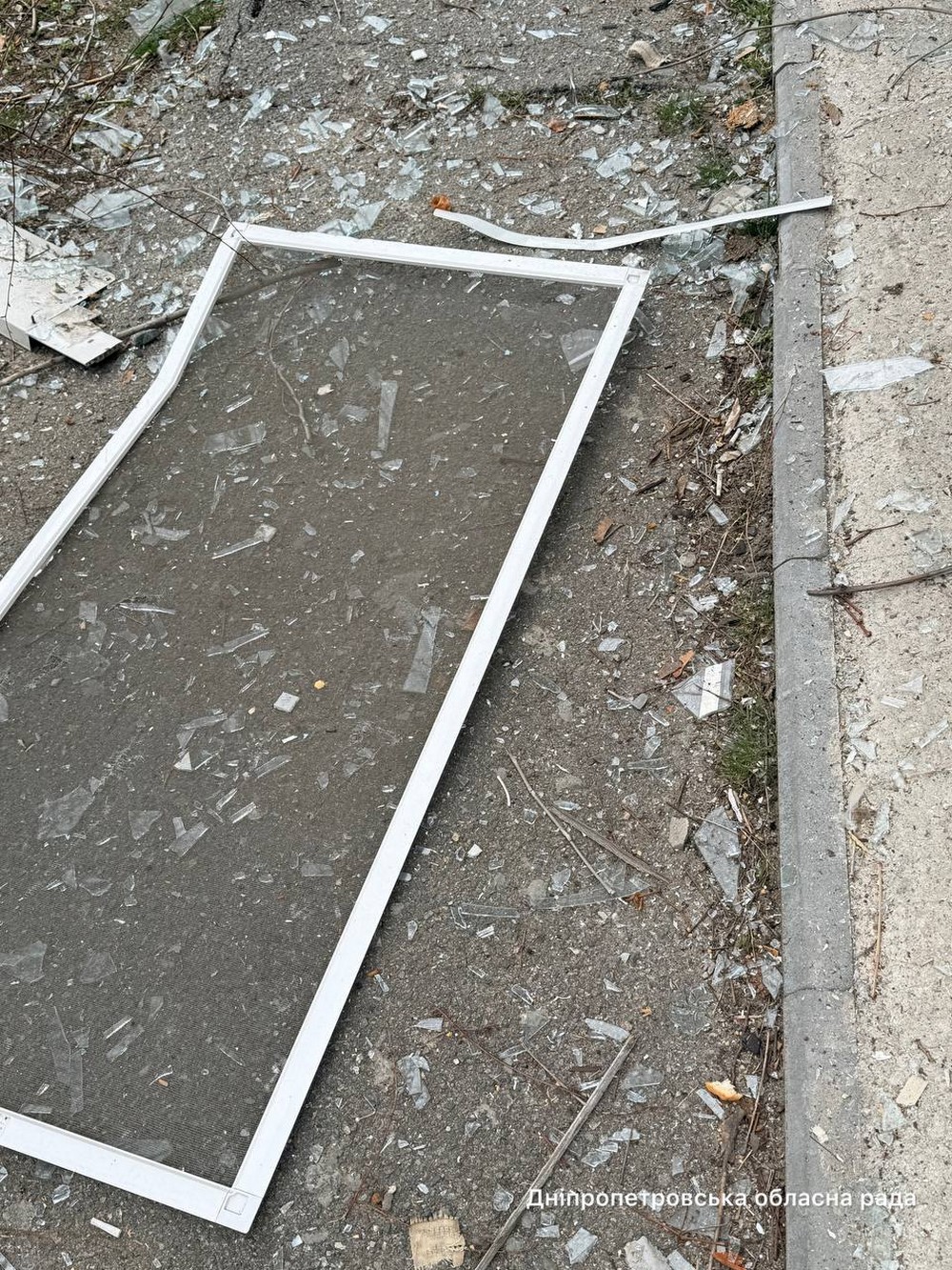Ворог вдарив по багатоповерхівці у Дніпрі 24 березня: є поранені - все, що відомо (фото, відео)