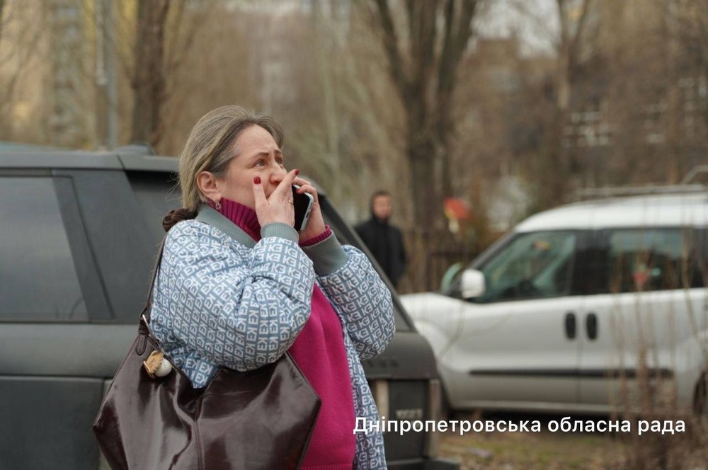Ворог вдарив по багатоповерхівці у Дніпрі 24 березня: є поранені - все, що відомо (фото, відео)