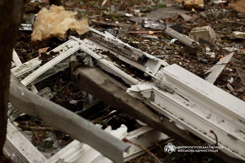 Ворог вдарив по багатоповерхівці у Дніпрі 24 березня: є поранені - все, що відомо (фото, відео)